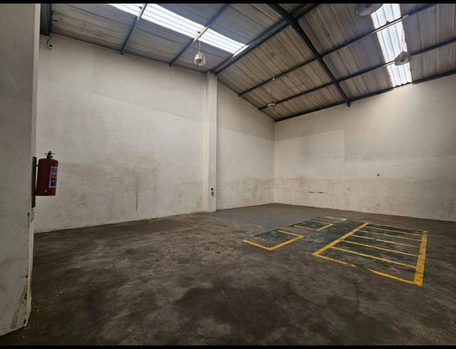 340M² WAREHOUSE FOR SALE IN ANDERBOLT